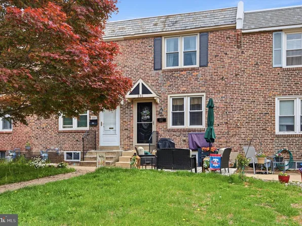 231 N Bishop Ave, Clifton Heights, PA 19018