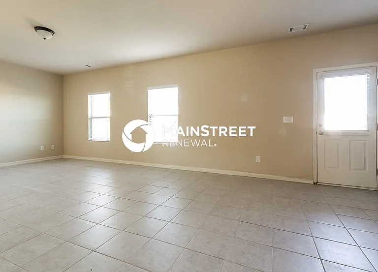 732 Independence Ave — Photo 4