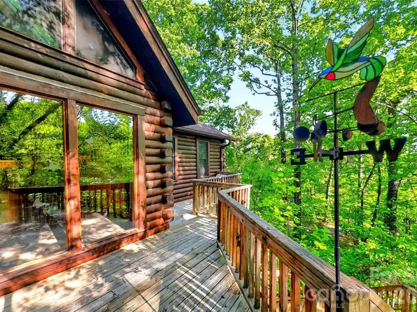 221 Hammer Hollow Dr, Marion, NC 28752