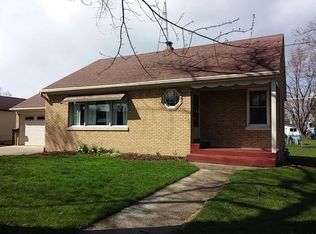 604 Aber Dr, Waterford, WI 53185