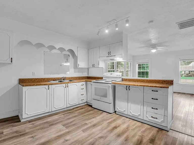 409 Scales St #B — Photo 3
