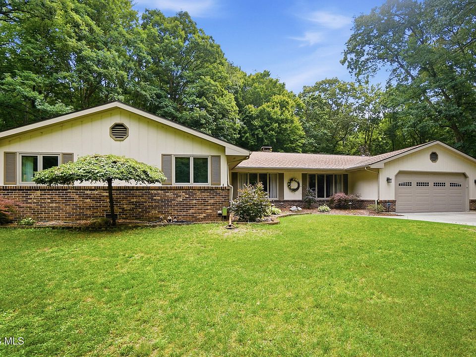 1st image of 3855 Laplante Rd