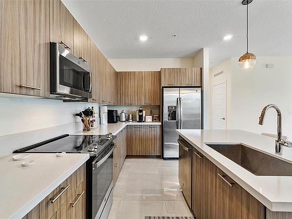 4th image of 4642 NW 84th Avenue
