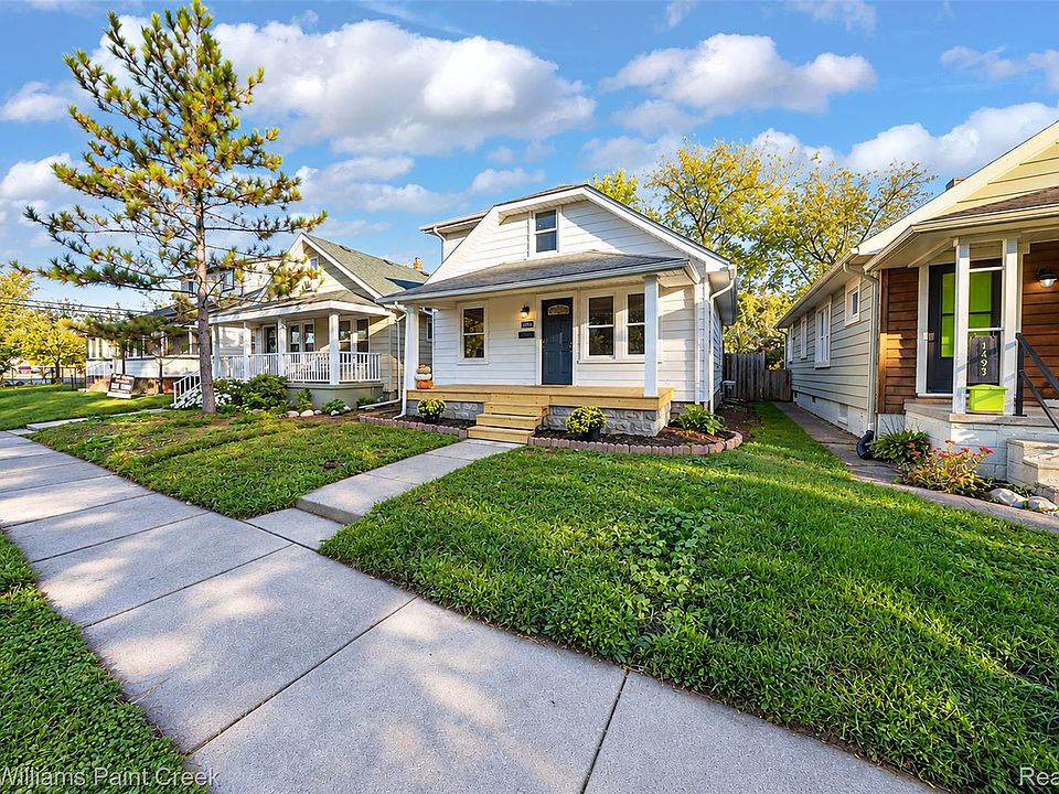 1481 Browning St, photo 3