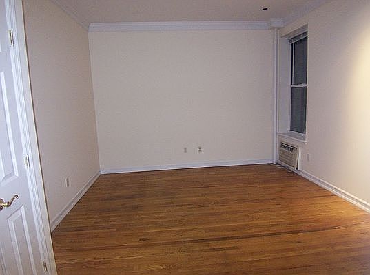 3rd image of 137 W 82nd St APT 2B
