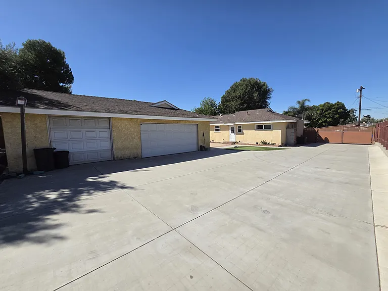 13166 Phillippi Ave — Photo 28