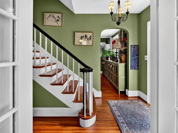 901 Springhill Rd, Staunton, VA 24401