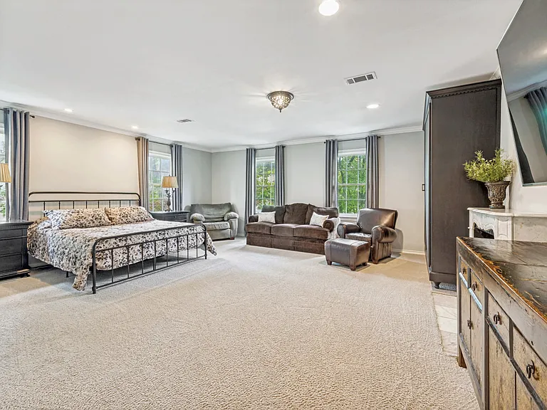 4556 Belclaire Ave — Photo 26