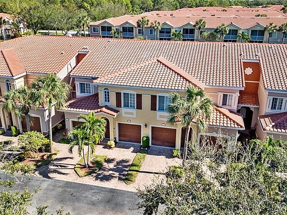 4th image of 20341 Estero Gardens Cir Unit 203