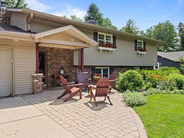 513 Wiswell DRIVE, Williams Bay, WI 53191