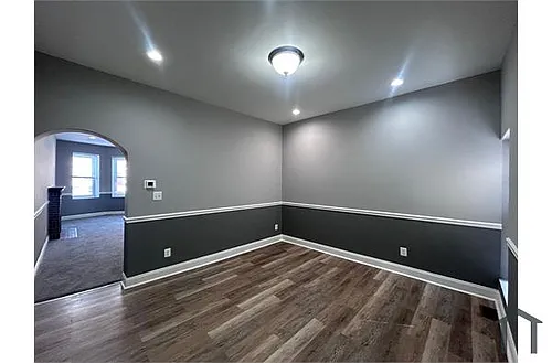 300 N Calhoun St Photo 1