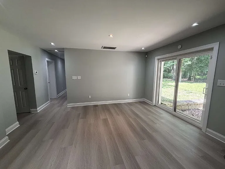 721 Hooker Rd — Photo 4