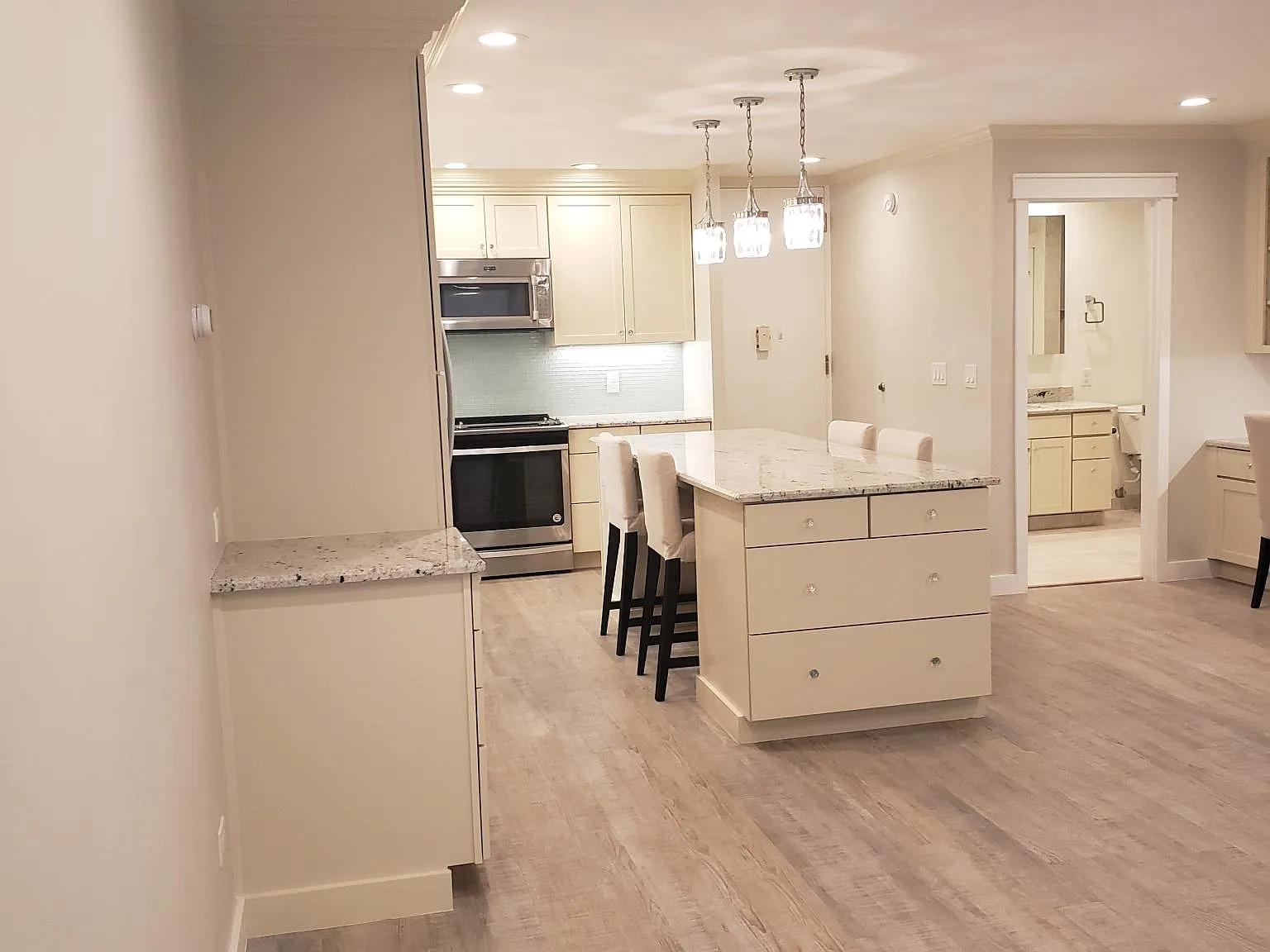 1 bed, 720 sqft, $1,395 — Photo 2