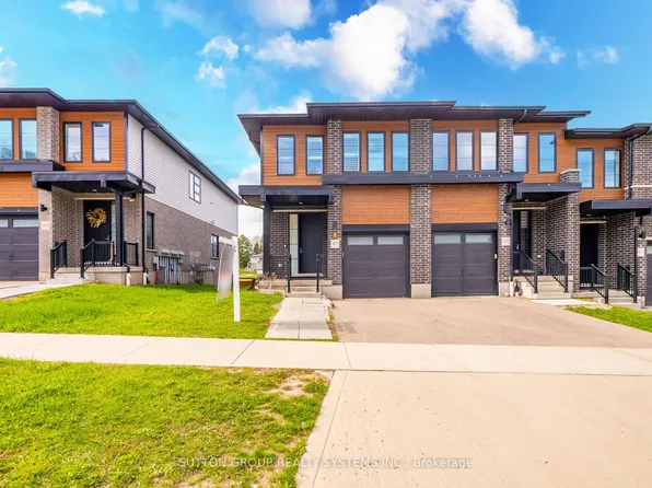 917 Robert Ferrie Dr, Kitchener, ON N2R 0P2
