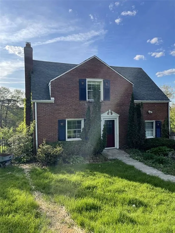 168 Highview Dr photo 1