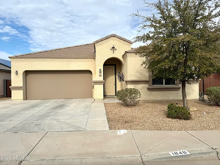 1848 N Loretta Pl — Photo 2