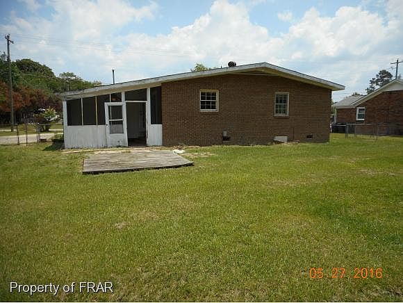 2nd image of 1090 Strathdon Ave