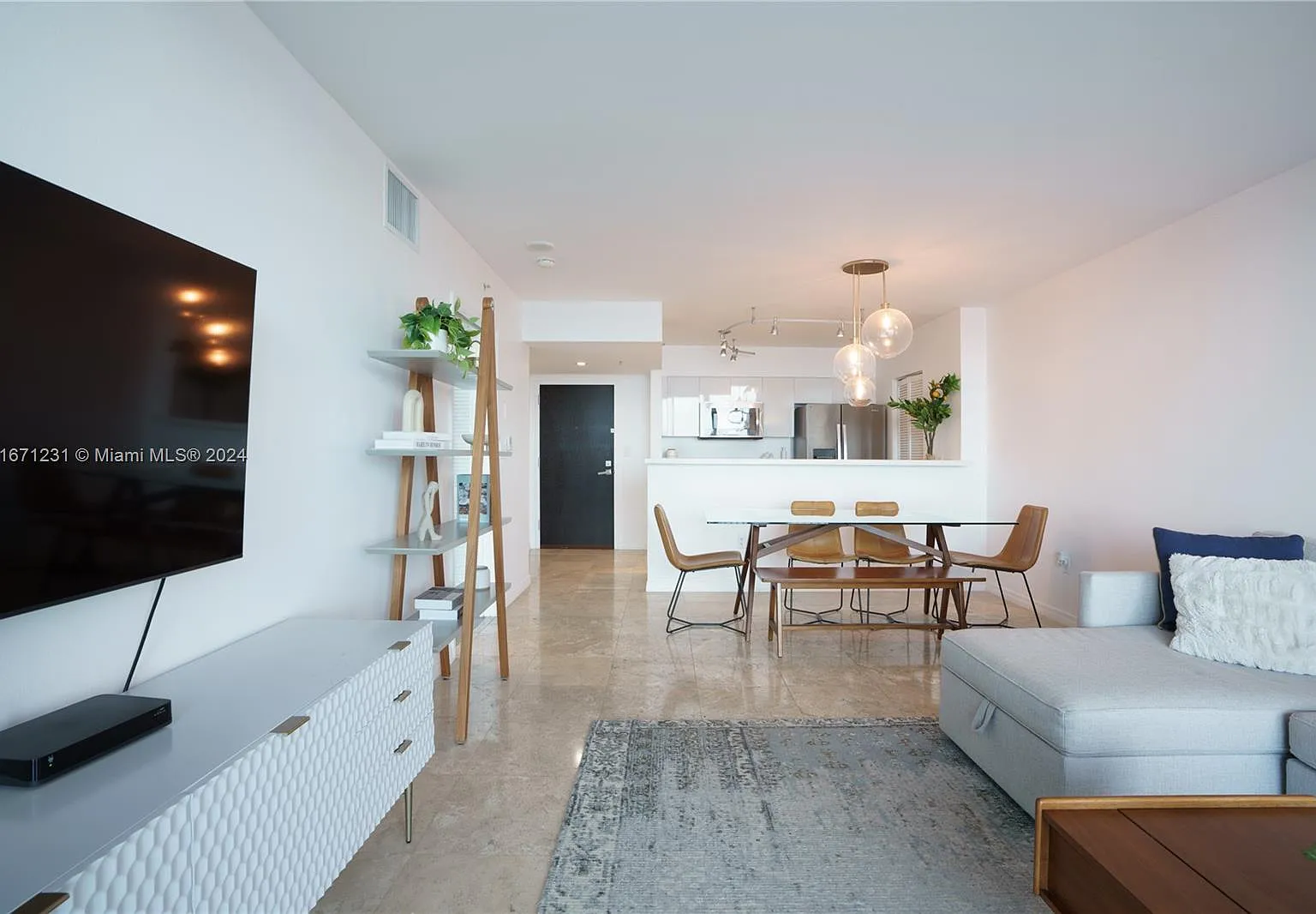 1 bed, 780 sqft, $5,500 — Photo 4