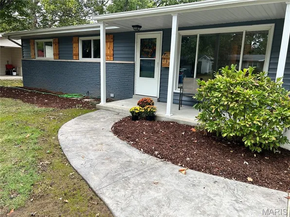 735 Teson Rd, Hazelwood, MO 63042