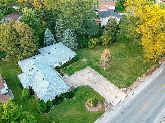 2nd image of 5 Guildford Dr