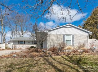 1526 Hanover Ct, Ann Arbor, MI 48103