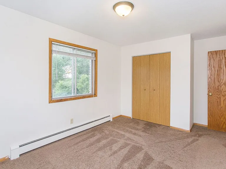 St. Croix Crossings Apartments — Photo 22