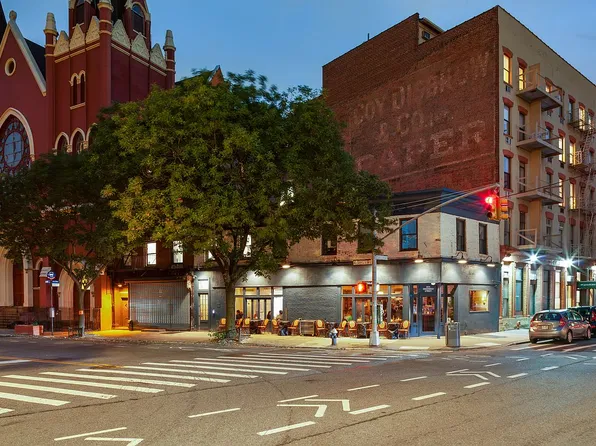 684 Greenwich St #Townhouse, New York, NY 10014