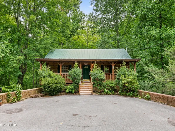 745 Hazy Cir, Gatlinburg, TN 37738