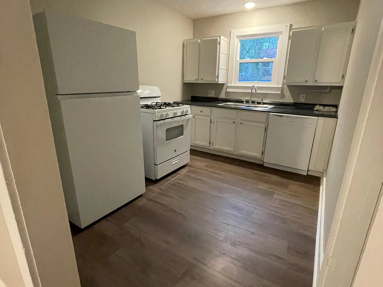 2 bed, 672 sqft, $825 — Photo 4