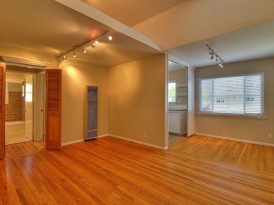Living/dining space