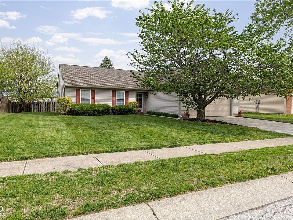 1st image of 1226 Meadowood Dr
