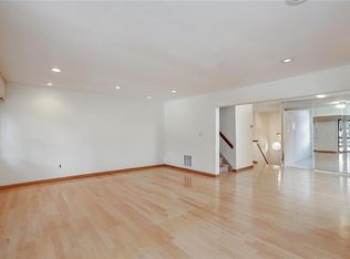 1007 Merrywood Dr #00, Edison, NJ 08817