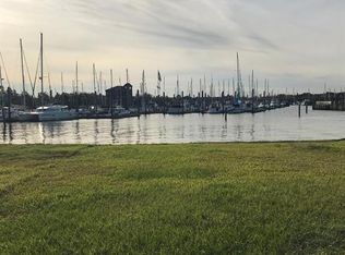 302 Maple Rd, Clear Lake Shores, TX 77565