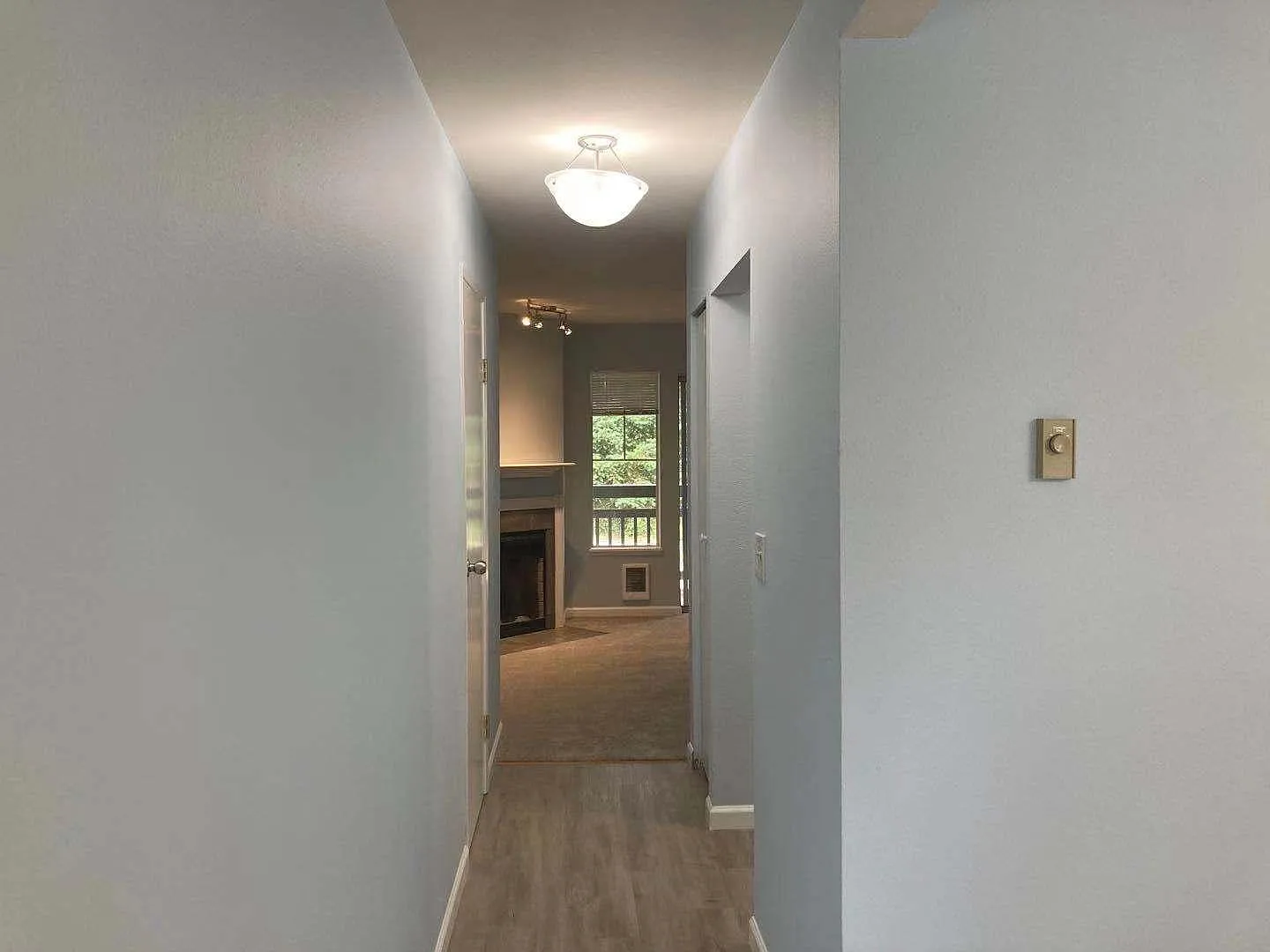2 bed, 1.5 bath, 980 sqft, $2,145 — Photo 3
