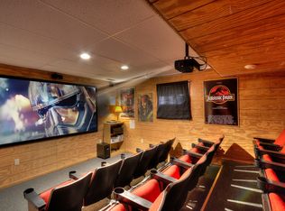 630 Coronation St, Gatlinburg, TN 37738