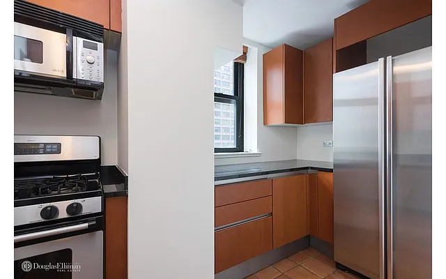 Rented by Douglas Elliman | media 26