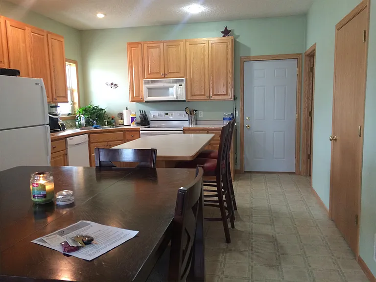 11663 Spruce Dr — Photo 2