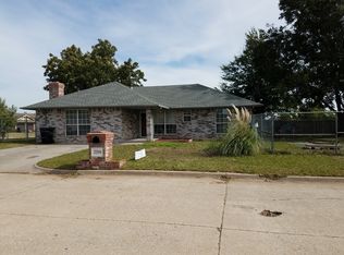 2208 Sunset Dr, Moore, OK 73160