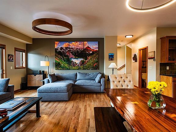 5th image of 24 Sage Hill Court