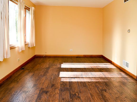 5th image of 12442 Wood