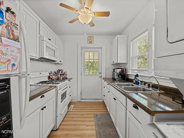 607 Watson Ave — Photo 19