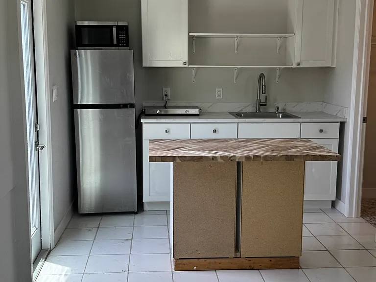 1508 NW 1st Ave #2 — Photo 3