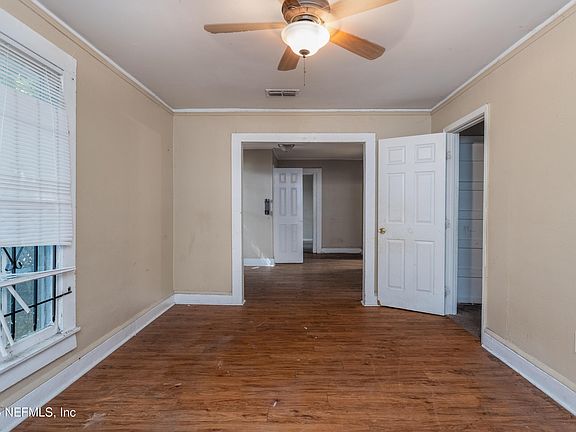3rd image of 6630 HOOPER Street