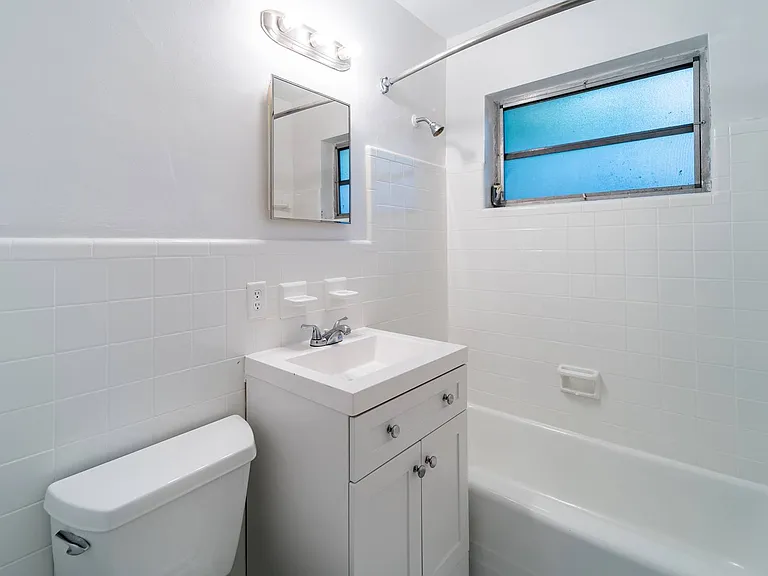 713-717-721 SW 13th Ave — Photo 41