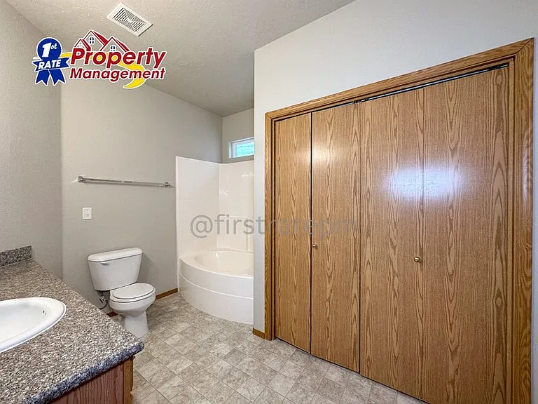 1923 E Wilson Ln #C — Photo 15