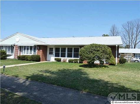 3rd image of 1082B Argyll Cir
