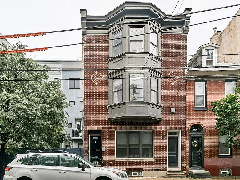 1124 N 3rd St #1 — Photo 1