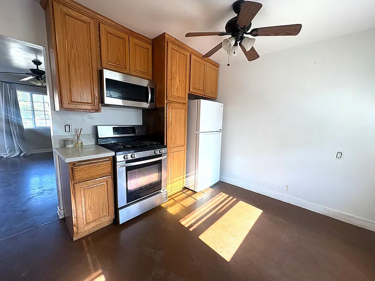 Kitchen (1)