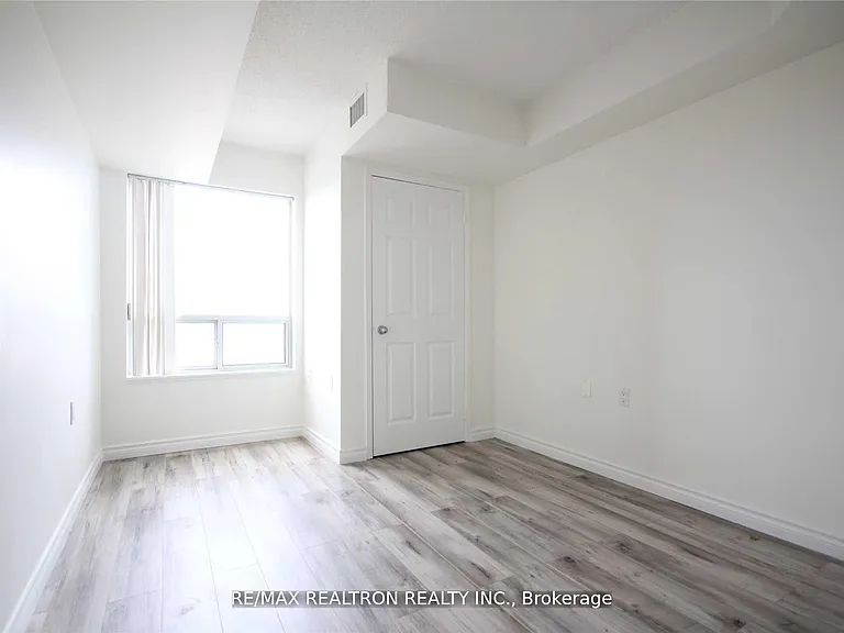 35 Finch Ave E #1208 — Photo 7
