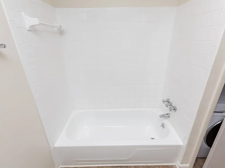 Kate's View Apartments | Updated North Chattanooga Apartments with Scenic Views — Photo 13